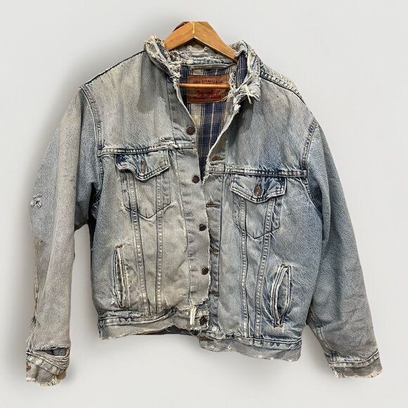 Levis Trucker Jacket Mens Size M Light Wash Distressed Denim Blanket Lined Vtg - Picture 1 of 16